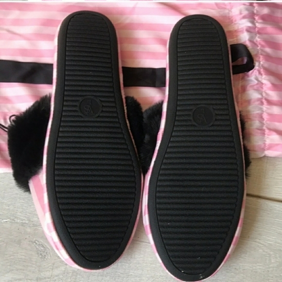 Victoria Secret Slippers New with drawstring bag - Picture 4 of 6